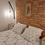 Soba Tete Tile - Hisa Ob Gozdu Bauernhof *