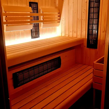 Soba Tete Tile - Hisa Ob Gozdu Lantgård Ptuj