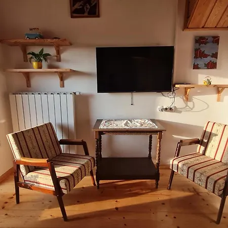 Soba Tete Tile - Hisa Ob Gozdu