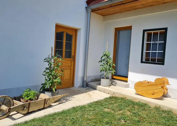 Soba Tete Tile - Hisa Ob Gozdu Farma Ptuj